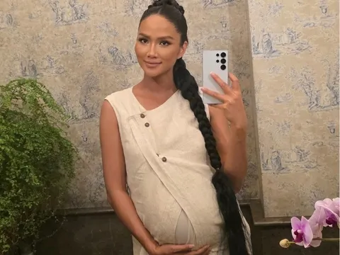 H'Hen Niê phải bỏ ăn sầu riêng sau khi đi khám thai, bầu sắp "vỡ chum" vẫn gọn nhờ công chồng nhiếp ảnh gia