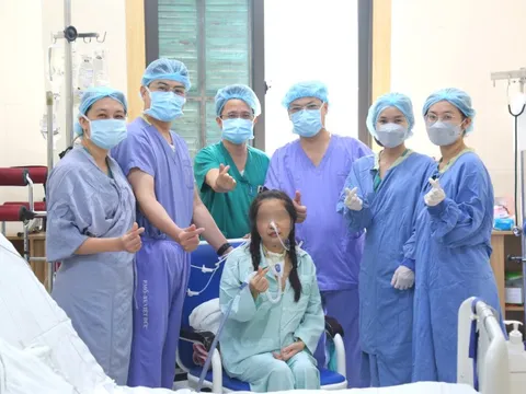Lần đầu tiên Việt Nam ghép thành công đồng thời tim và phổi cho người suy đa tạng