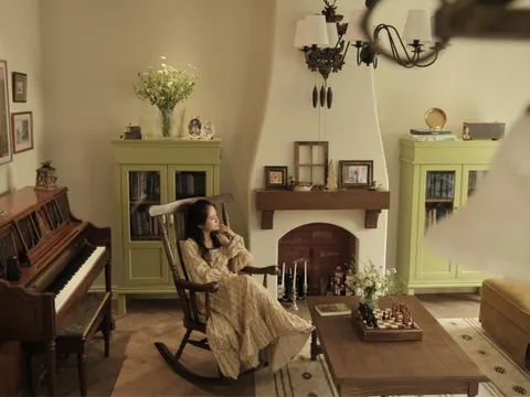 Mẹ 2 con Hà Nội khiến cõi mạng trầm trồ khi xây căn nhà 4 tầng màu xanh bơ đẹp như tranh