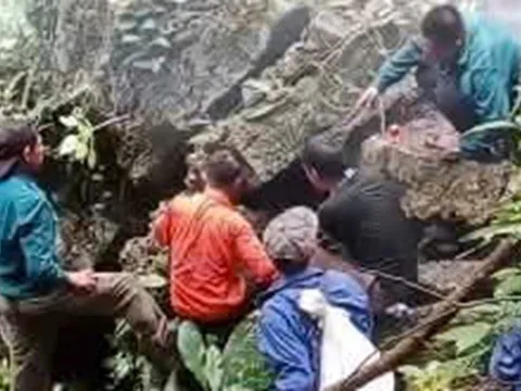 Phát hiện bộ xương người bị tảng đá đè trong rừng sâu ở Ninh Bình: Danh tính nạn nhân, tiết lộ hiện trường kinh hãi