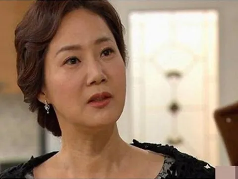 Con cái nghèo, mẹ chồng ở chung vẫn bắt biếu 10 triệu/tháng, lúc bà hấp hối mới đưa 1 thứ, tôi sốc nặng