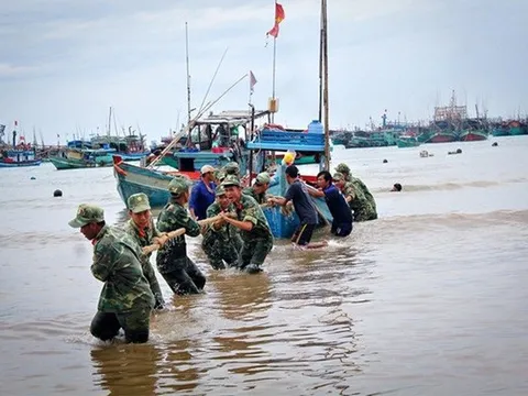 Thủ tướng yêu cầu triển khai ứng phó bão số 5 với tinh thần khẩn trương nhất, quyết liệt nhất