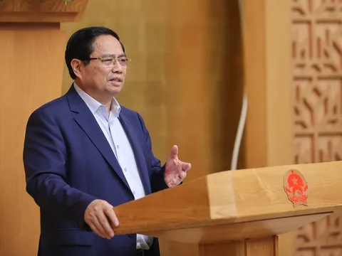 Thủ tướng: Việc giải quyết thủ tục cho người dân, doanh nghiệp phải đặt lên hàng đầu