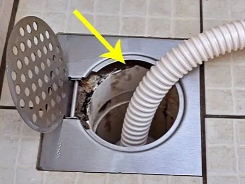 Tại sao không nên cắm ống thoát nước máy giặt vào thẳng ống thoát sàn? Đây là 3 lý do