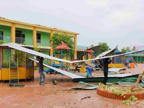 Thủ tướng yêu cầu tập trung khắc phục cơ sở giáo dục bảo đảm điều kiện khai giảng năm học mới cho học sinh