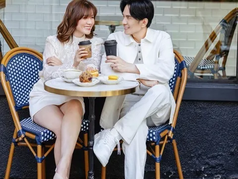 Sao Việt 24h: Vợ cũ Đan Trường khoe ảnh tình tứ bên chồng cũ, khoảnh khắc tay trong tay khiến dân mạng mong sớm tái hợp