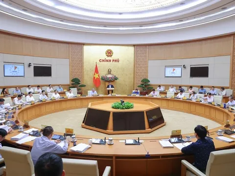 Thủ tướng: Kiên định mục tiêu tăng trưởng cao nhưng bền vững, ổn định và phát triển