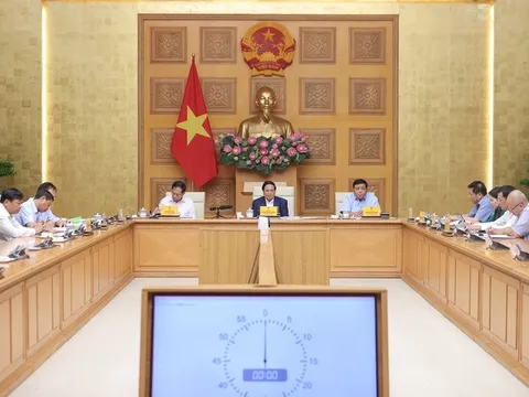 Thủ tướng: Khẩn trương xây dựng báo cáo nghiên cứu khả thi dự án đường sắt Lào Cai – Hà Nội – Hải Phòng