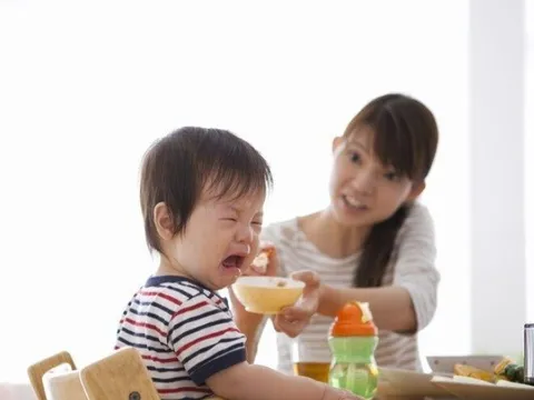 Từ bữa ăn là “cuộc chiến” đến khi con tăng cân – mẹ đã tìm được đòn bẩy đúng