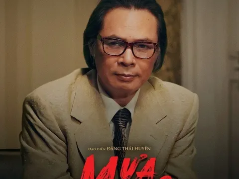 Người đàn ông quyền lực phim Mưa Đỏ có 3 đời nổi danh, bố ruột là Vụ trưởng - NSND thông thạo nhiều thứ tiếng