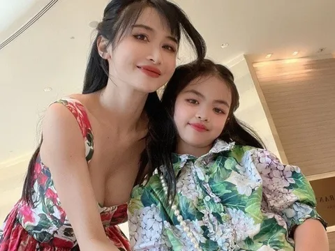 Nữ đại gia ngành nhựa Việt đeo đồng hồ 14 tỷ, đi xe Rolls-Royce nhưng quyết không bao giờ mua chiếc váy này cho con gái