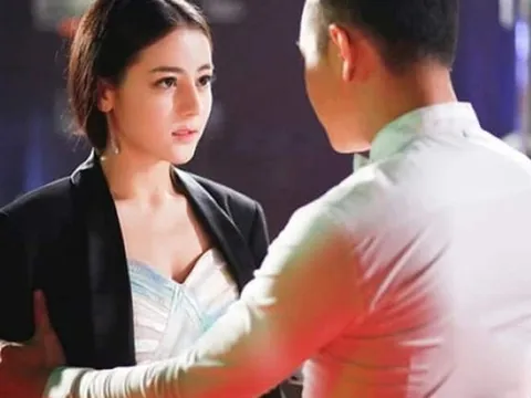 Nhờ bạn gái chăm con 1 tuần để đi công tác, nhưng cô ấy chỉ lướt điện thoại suốt ngày, chia tay xong tôi mới thấy ân hận