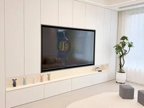 Nhìn vừa đẹp vừa sang nhưng ngày càng nhiều người không lắp tivi kiểu này nữa, hóa ra khuyết điểm nhiều đến thế