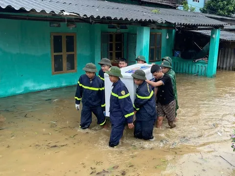 Tuyệt đối không để học sinh vùng ảnh hưởng bão lũ bị thiếu trường, người dân không có chỗ ở, thiếu ăn