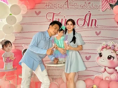 Diễn viên Kha Ly: "Vợ chồng tôi tiếc nuối khi chưa kịp chụp bộ ảnh Trung thu cho con gái"