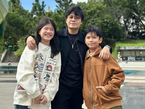 Nguyễn Văn Chung "nghẹn lời" khi ngồi cùng quý tử, vẫn còn "ghim" ái nữ đang du học ở Úc