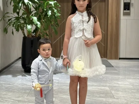 Hai con lai Tây của Hà Anh hóa trang đón Trung thu, bé gái ra dáng thiếu nữ xinh đẹp, quý tử bảnh bao giống bố