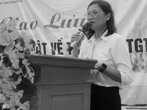 Ca sĩ nổi tiếng với bài "Ông bà anh" sốc khi hay tin cô giáo bị lũ cuốn ở Thái Nguyên: "Mong chỉ là tin giả"