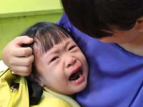 "Mẹ ơi, tại sao con phải đi học?", câu trả lời của mẹ quá thông minh khiến ai cũng vội học hỏi