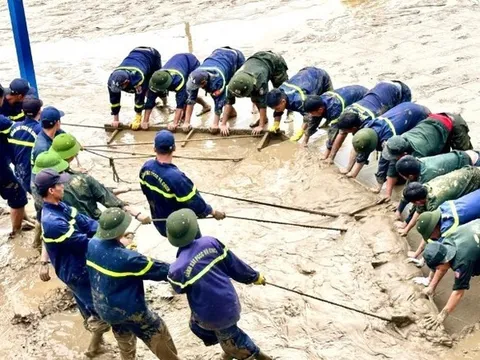 Thủ tướng chỉ đạo tập trung khắc phục nhanh hậu quả mưa lũ tại khu vực Trung Bộ