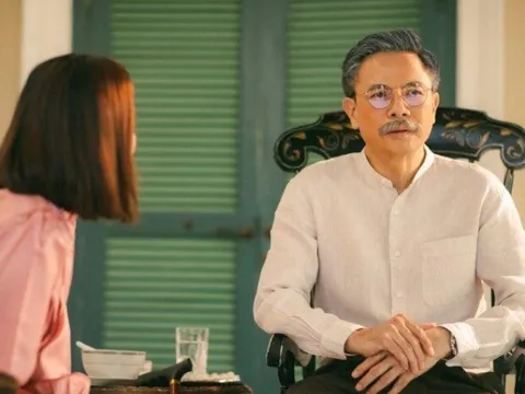 Bố chồng cứ thấy cháu nội 1 tuổi là tỏ thái độ lạnh nhạt, con dâu xem camera giám sát ở nhà mới vỡ lẽ