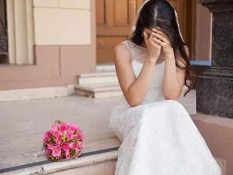 20 tuổi lấy ông chú góa vợ để trừ nợ 3 tỷ, đêm tân hôn tôi bối rối vì hành động của chồng