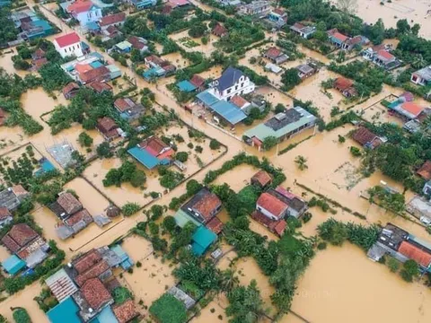 Khẩn trương giải quyết chính sách, chi trả bảo hiểm cho người dân, doanh nghiệp chịu ảnh hưởng bởi lũ lụt