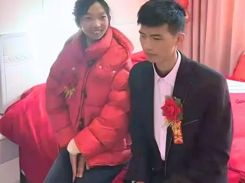 Cô gái ngoại hình khác lạ, cười ngô nghê khi được mẹ ruột chọn chồng và giục sinh con khiến MXH bùng nổ