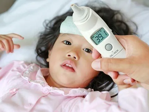 Việc nào rất dễ làm nhưng đa số trẻ không thực hiện, khiến trẻ dễ mắc tay chân miệng?