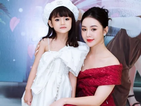 Bé gái Hà Nội kiếm tiền triệu/giờ khiến mẹ ruột thấy biết ơn, 8 tuổi đã ăn cơm đoàn phim nhiều hơn cơm nhà