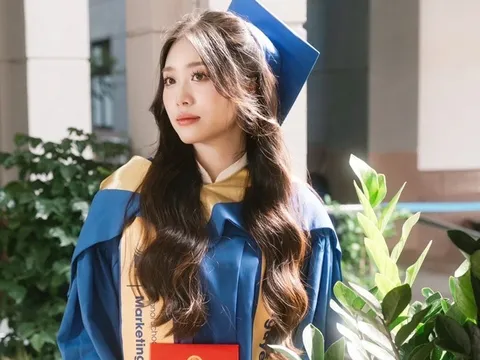 Gặp nữ thủ khoa 4 năm đại học không nghỉ một buổi nào: “Cuộc sống xa nhà giúp mình nhận ra giá trị của sự tự giác” 