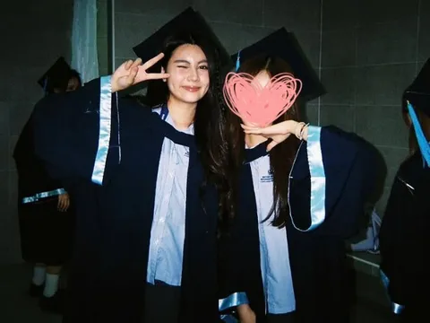 Hạt Dẻ nhà Quyền Linh xinh đẹp trong bộ ảnh chuẩn bị tốt nghiệp, ngoại hình thăng hạng từng ngày nay chuẩn "nàng thơ"