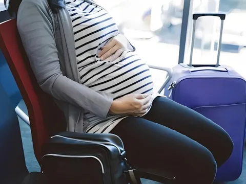 Chồng mới về một tháng nhưng vợ đã có bầu 51 ngày, thấy thứ này trong điện thoại cô anh lập tức đòi làm ADN