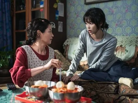 Chồng cũ nhắn tin vỏn vẹn 7 chữ sau nửa năm ly hôn, tôi khóc đỏ mắt