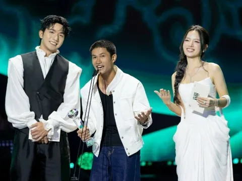 Chàng trai nhận nhiều giải nhất "Làn sóng xanh 2025": Tuổi thơ đi làm nương rẫy, đóng phim có doanh thu cao nhất Việt Nam