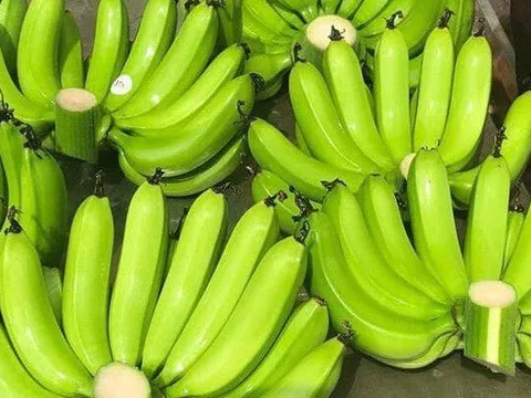 Tại sao nải chuối lẻ giá cực cao nhưng nhiều người vẫn săn lùng? Cách chọn chuối thờ Tết đẹp, may mắn