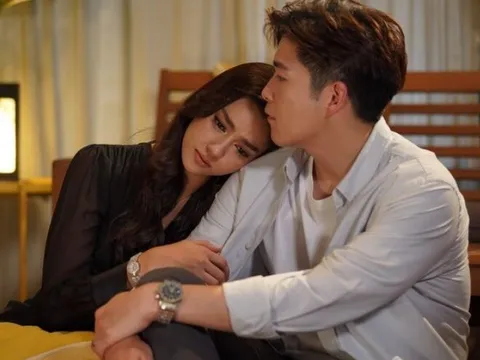 Vừa về đến nhà bỗng nghe tiếng hét từ phòng ngủ, tôi chạy vào rồi chứng kiến cảnh tượng đau lòng