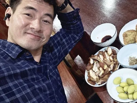 Cục trưởng Xuân Bắc "muốn hét lên vì cái bữa thịnh soạn", bày tỏ sơn hào hải vị là đây!