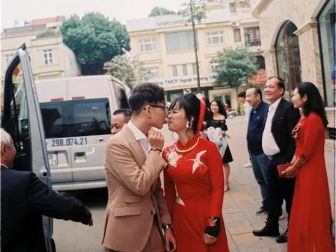 Vừa xác nhận đã kết hôn được 6 năm, Hoàng Dũng kể câu chuyện viên kem "định mệnh" với bà xã Khánh Linh