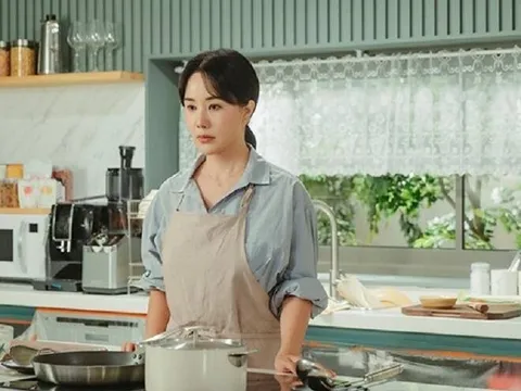 Bị chồng cũ bắt gặp ngoại tình, anh ép tôi ly hôn nhưng nửa năm sau lại xin tôi tái hợp