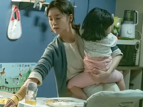 Bố dượng mất vì tai nạn đúng ngày tôi đỗ đại học, khi nhận được tiền bồi thường, tôi mới biết sự thật