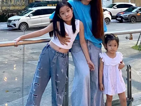 Bà nội ở TP.HCM bị bạn của con trai trêu: "Gọi là chị thôi nhé!", nói gần 60 tuổi không ai tin