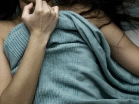 Phát hiện con gái ở nhà nghỉ, người bố “chết điếng” khi biết sự thật