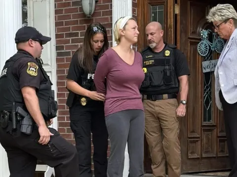 Hồi kết vụ cô giáo mang thai với học sinh 12 tuổi: Bản án nghiêm khắc cho mối tình "lệch lạc"