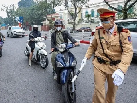 Một lỗi vi phạm giao thông cực kỳ dễ mắc phải, lái xe máy có thể bị phạt tới 14 triệu đồng