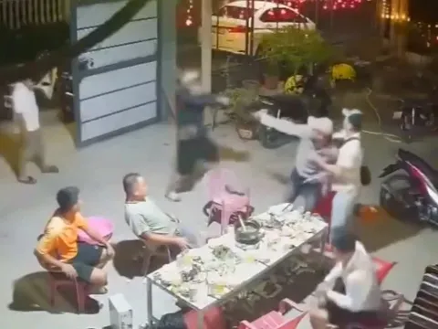 Cuộc đấu súng trong bữa nhậu ngày mùng 6 Tết ở Bến Tre: Camera ghi lại gần 3 phút kinh hoàng