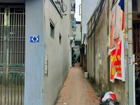 Vụ bé 5 tháng tuổi tử vong ở Hà Nội: Tiết lộ bất ngờ về người nhận trông trẻ