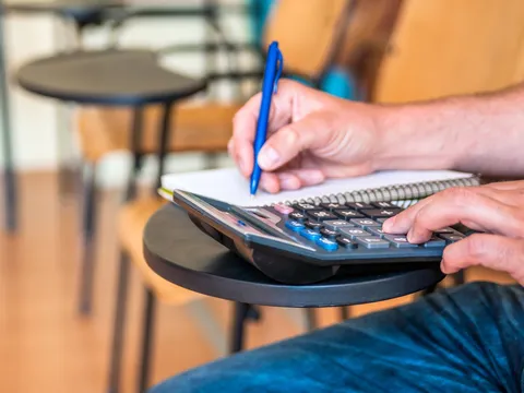 Nhân viên kế toán chuyển nhầm 14 tỷ đồng cho khách được sếp cảm ơn vì lý do này