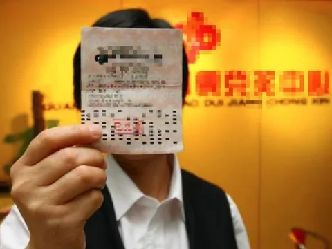 Trúng số độc đắc 70 tỷ đồng, người đàn ông sốc khi được đại lý trả 35 nghìn đồng, nguyên nhân mới gây choáng