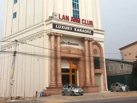 Clip: Hiện trường ám ảnh vụ hỗn chiến ở quán karaoke khiến 1 người tử vong